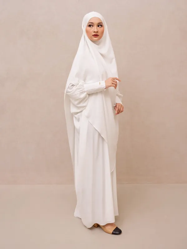 Saqqina Hijab - Aluna Abaya Set (Abaya Gamis Set Khimar Hilya Haji dan Umrah Bahan Andalusia / Anti Uv) Gamis Muslim Wanita Super Premium Quality — foto 9